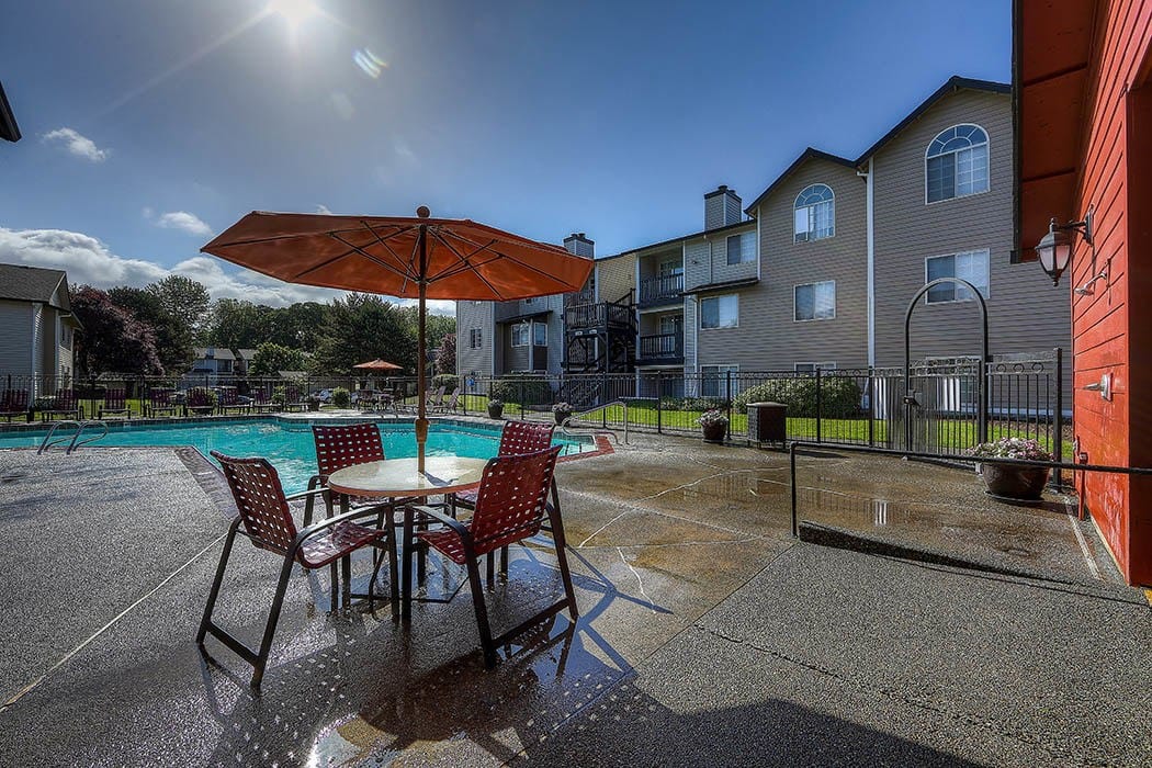 Pool area at Walnut Grove Landing Apartments in Vancouver