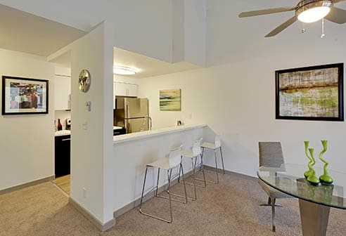 Enjoy the neighborhood at Elan 41 Apartments in Seattle