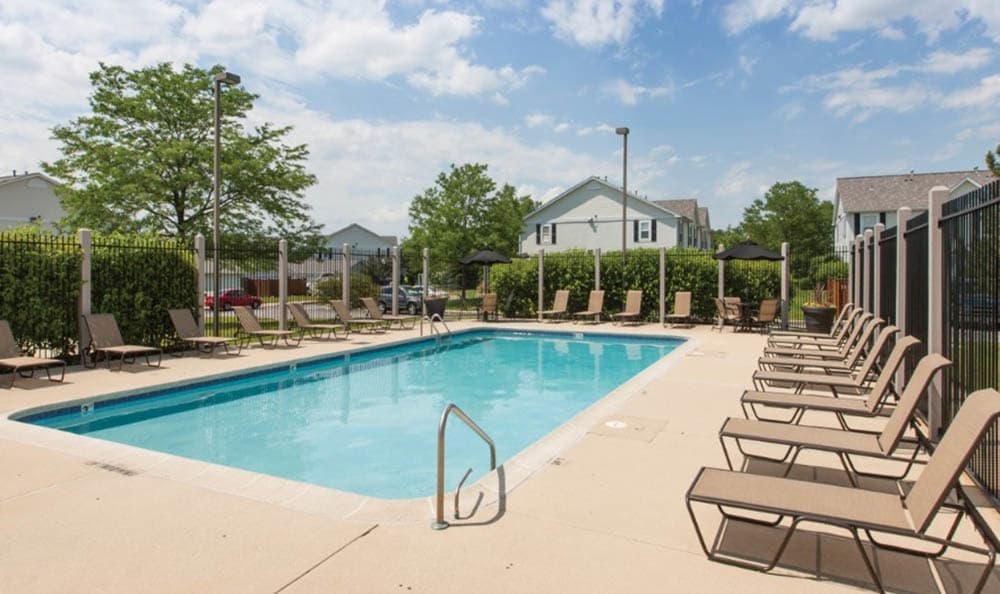 pool at Lakeview Townhomes at Fox Valley