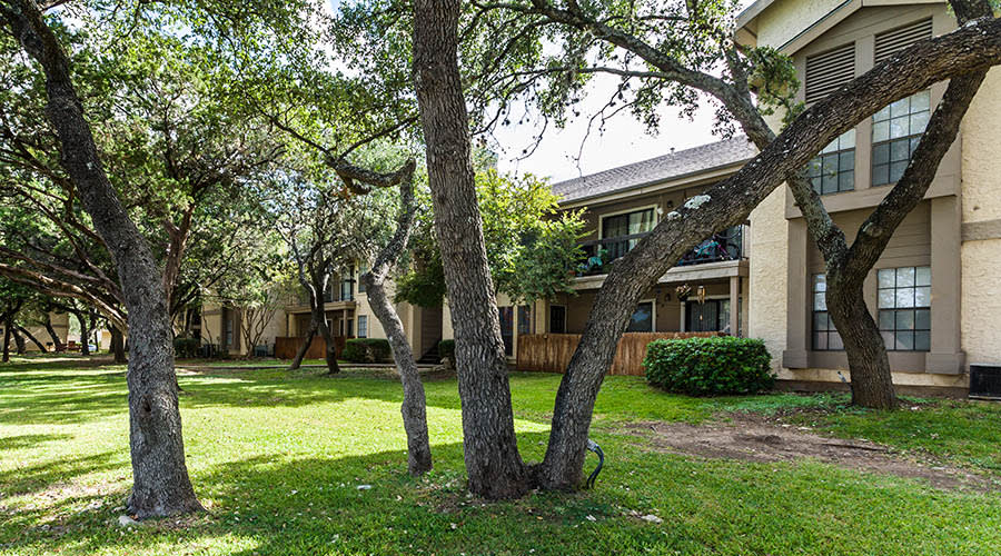 North Central San Antonio, TX Apartments Landera