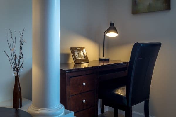 Study room at Stonebrook Village at Windsor Locks
