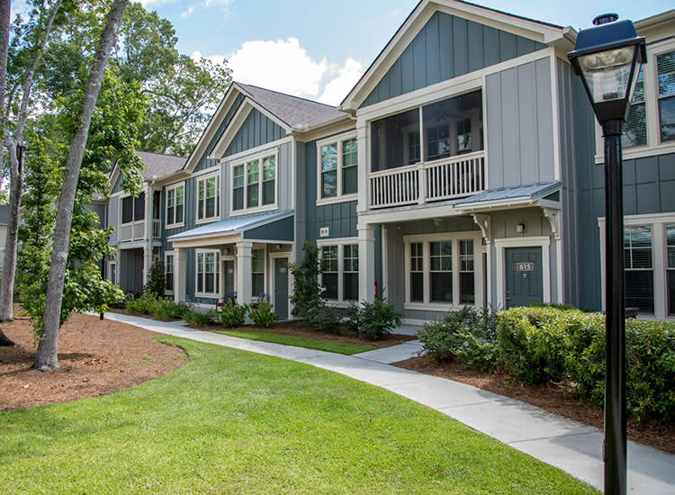 North Aurora, IL Luxury Apartments For Rent Springs at Orchard Road