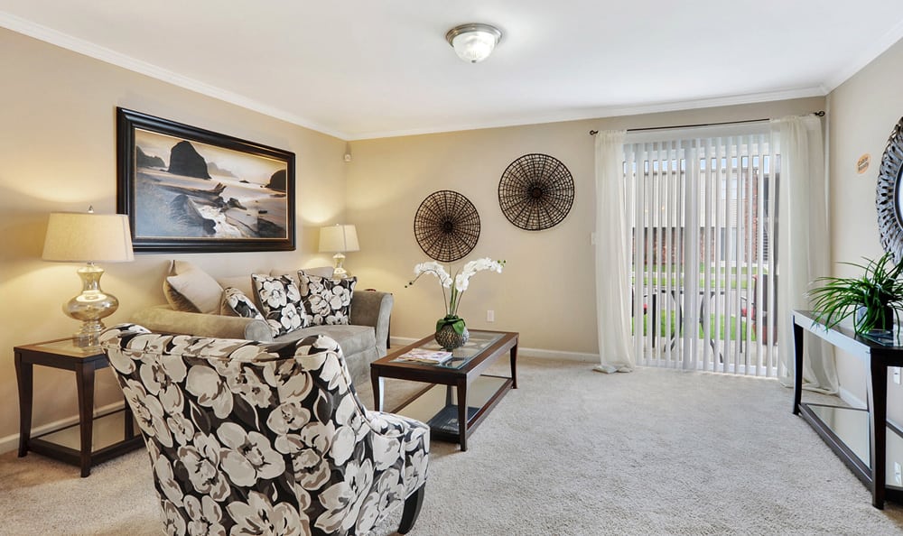 Harvey, LA Apartments In New Orleans Emerald Pointe Apartment Homes