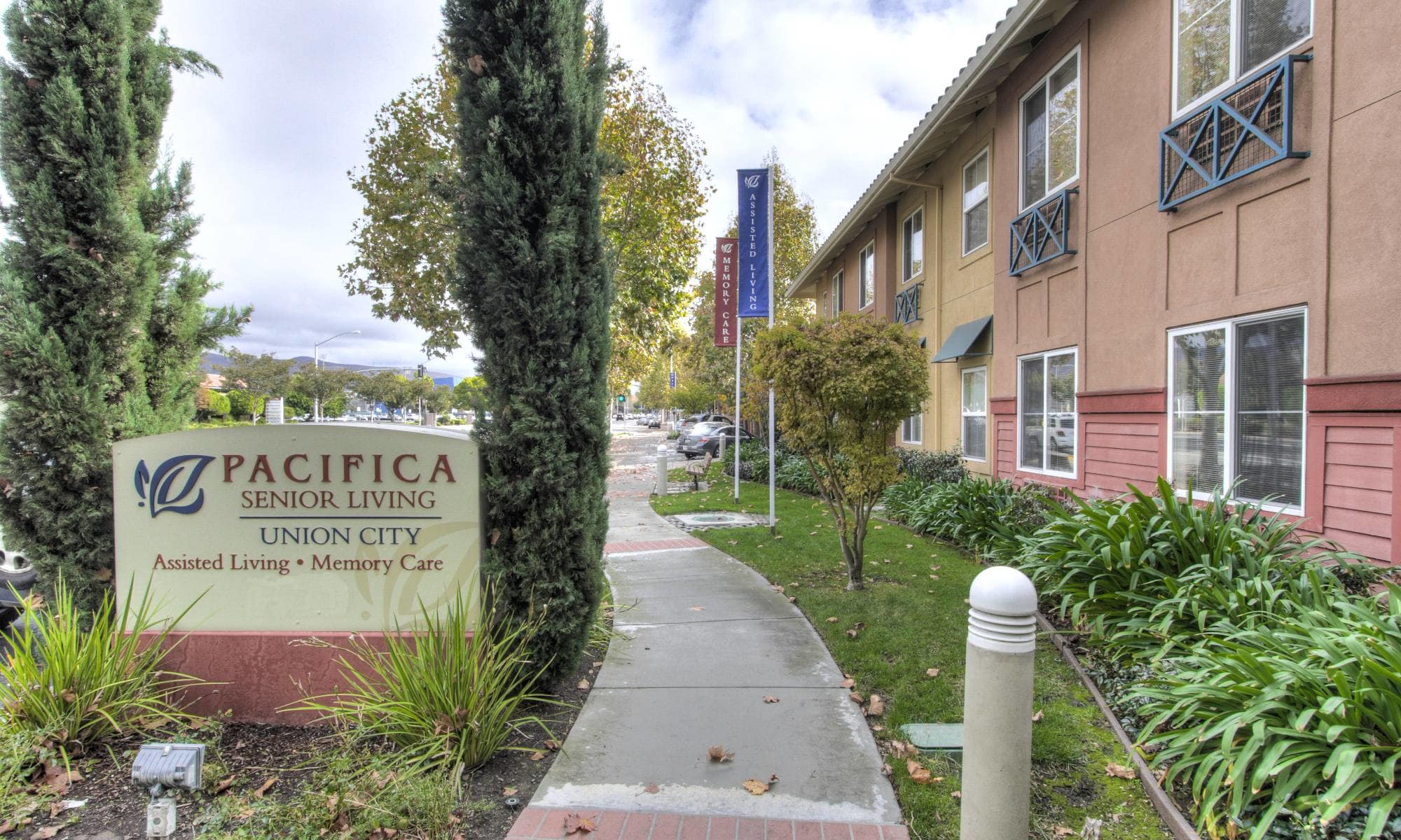 Main sign of Pacifica Senior Living Union City