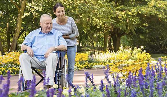 Beautiful Courtyard with Paths for Our Residents at Pacifica Senior Living Snohomish