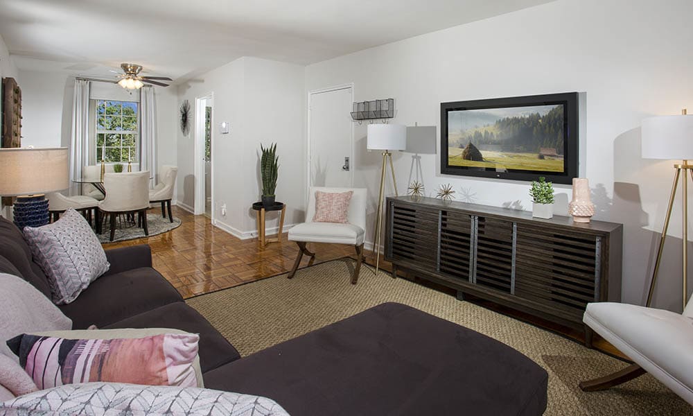 Photos Of Queenstown Apartments In Mount Rainier Md