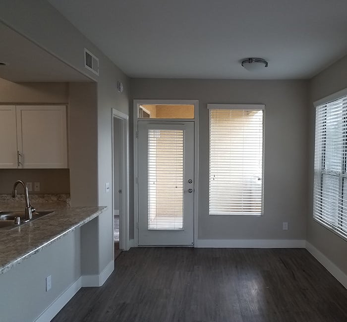 Hardwood floors and breakfast bar at The Retreat Apartments