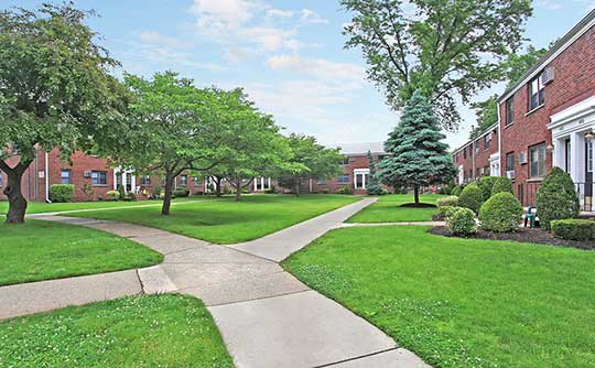 Enjoy little jaunts across the well-maintained grounds of Boulevard Apartments