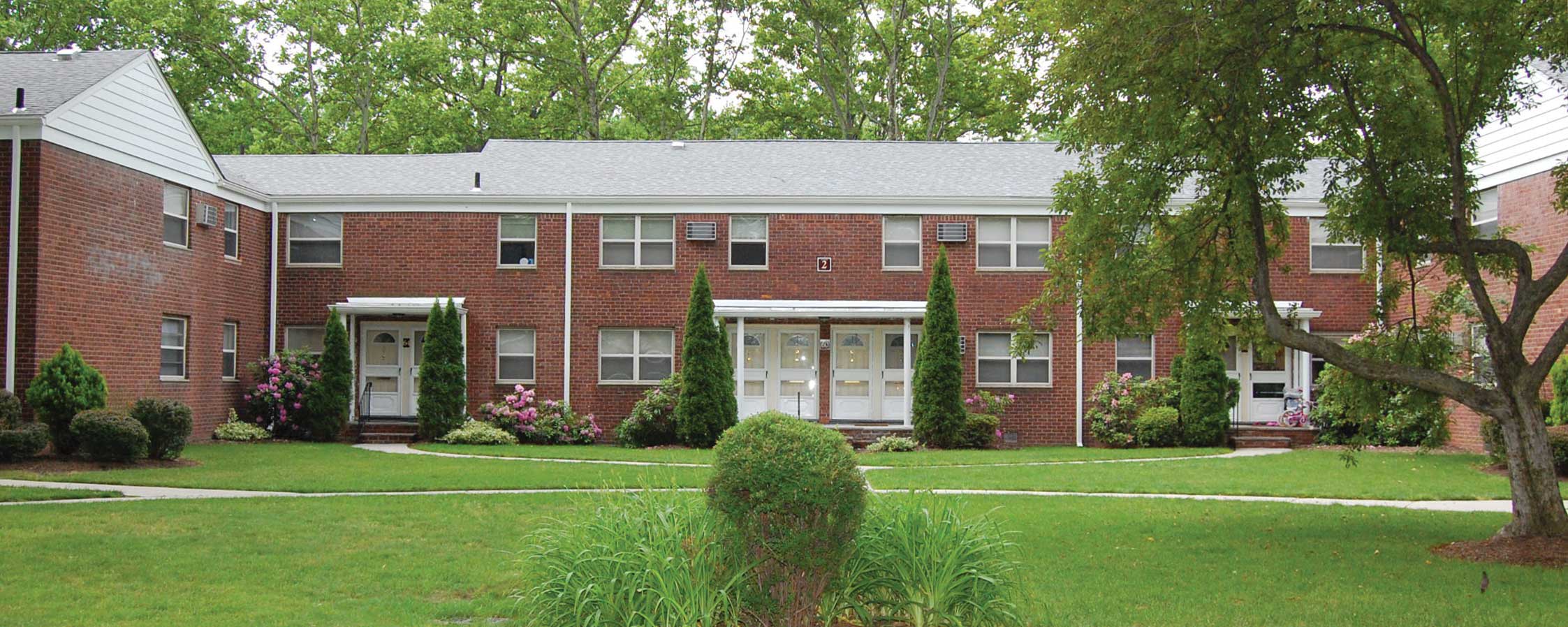 Leonia, NJ Townhomes for Rent on Grand Ave Lakeview Apartments