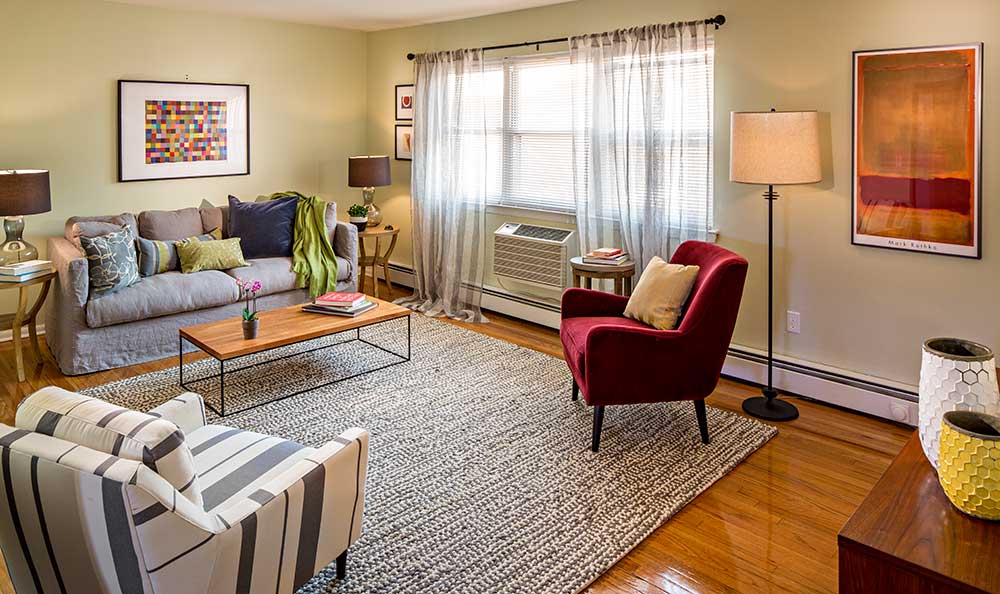 Photos of Quail Ridge Apartments in Plainsboro, NJ