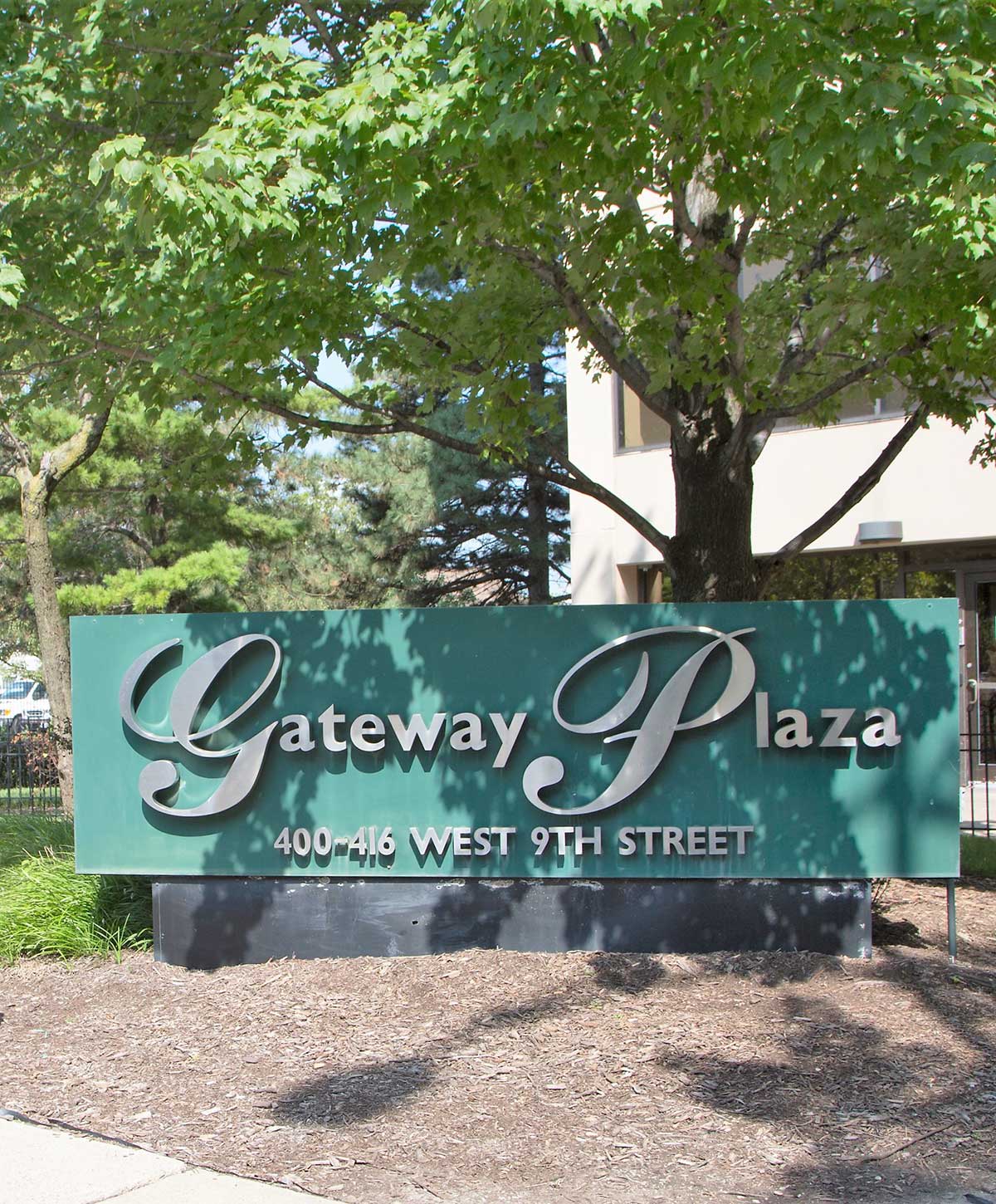 Contact Gateway Plaza