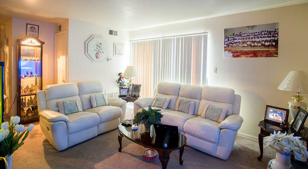 Summer Ridge Apartments living room