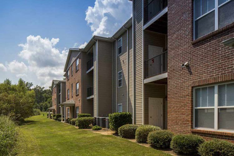 Gorgeous apartments at Overlook At Golden Hills in Lexington, SC