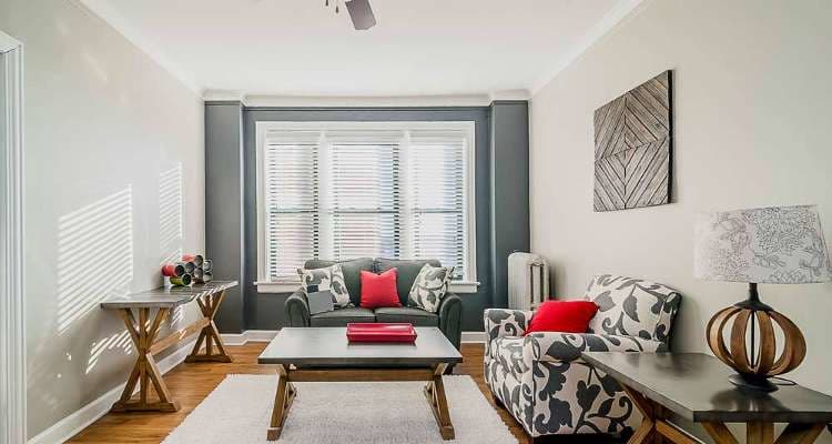 Spacious living room at 7100 South Shore Drive Apartments