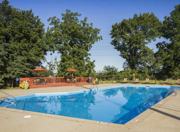 Swimming pool at Lakeshore Drive in Cincinnati, OH