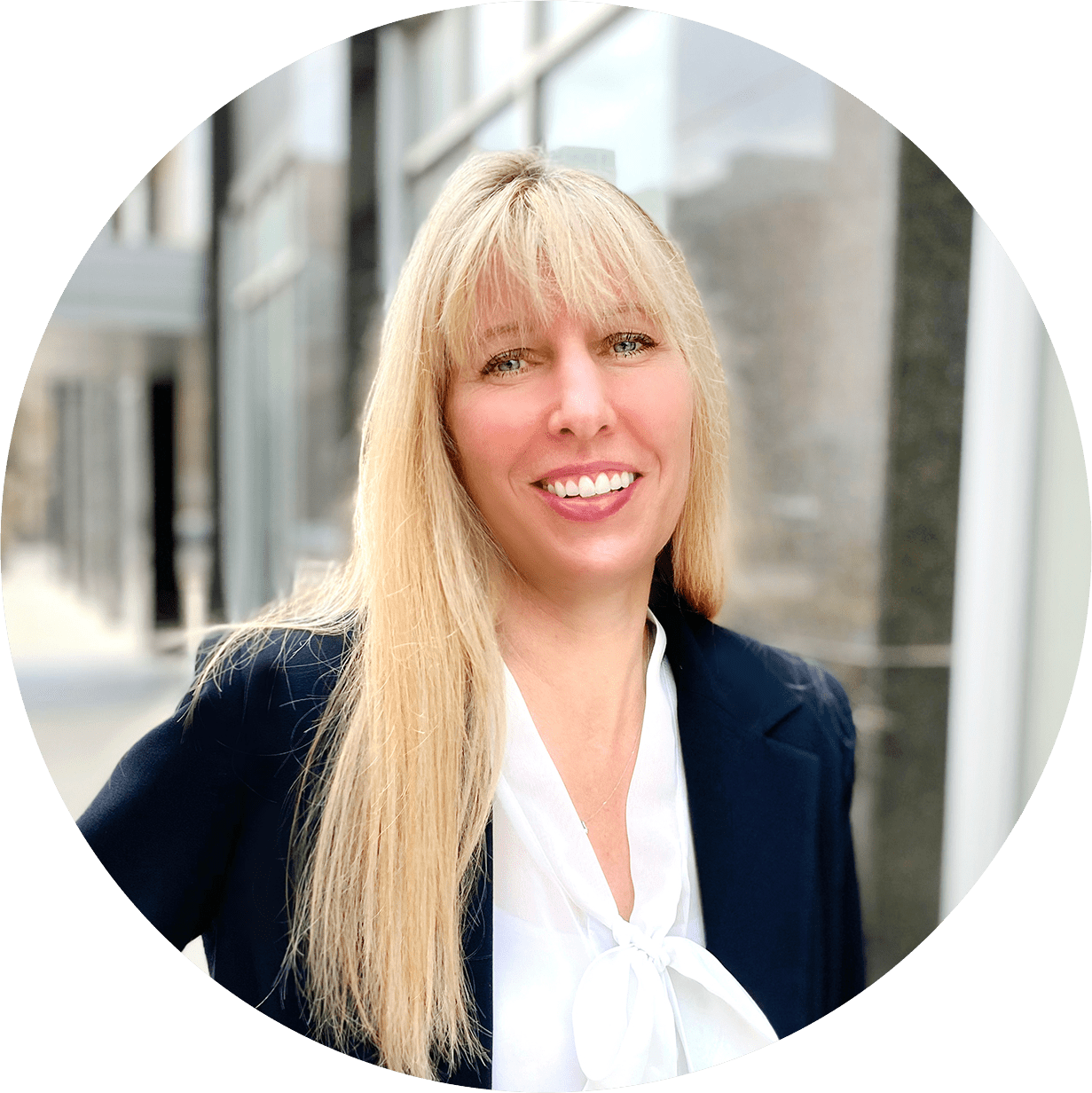 Kari Moore an Oxford Senior Living employee