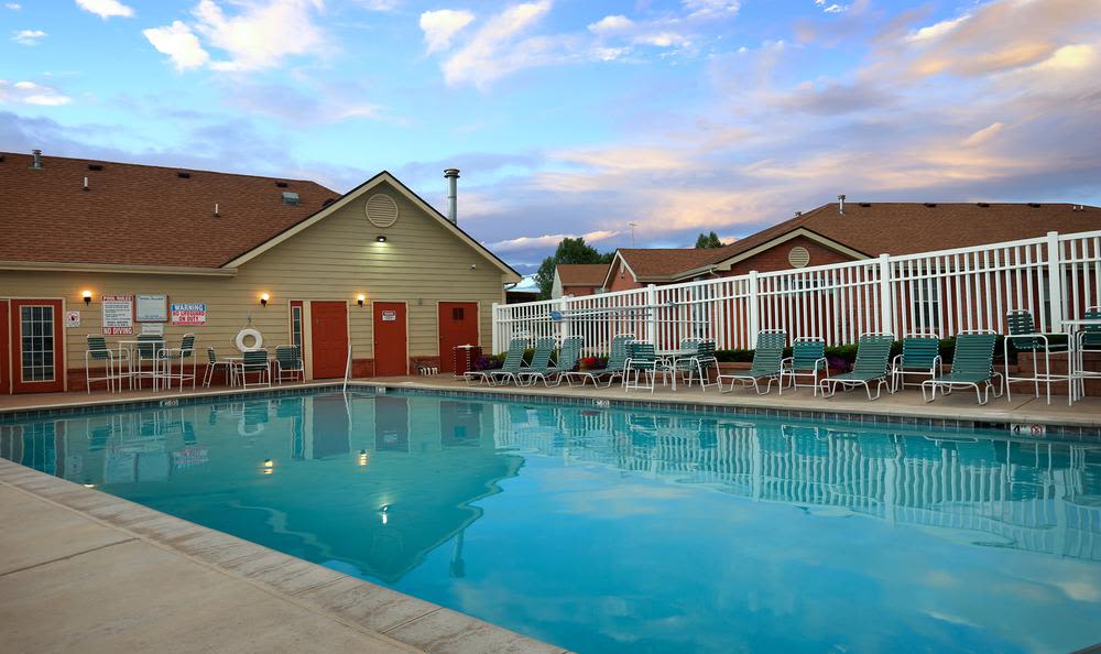 Photos of Greens of Northglenn Apartments in Northglenn, CO