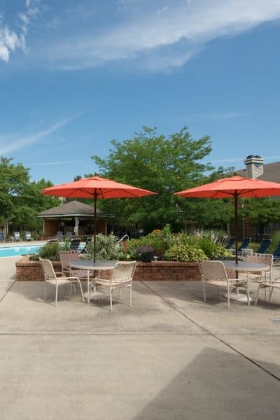 Poolside at Perry's Crossing Apartments in Perrysburg, OH