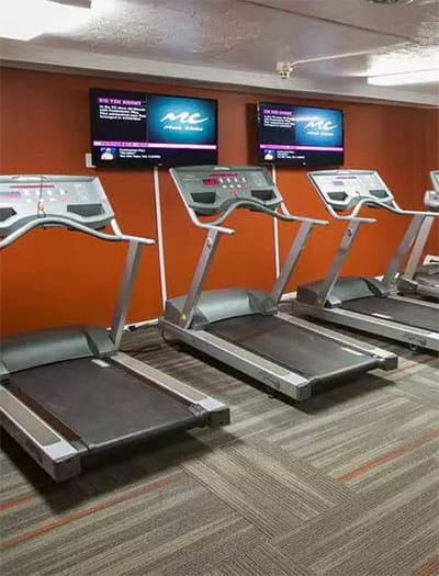 Fitness center at Solon Club Apartments in Oakwood Village, Ohio