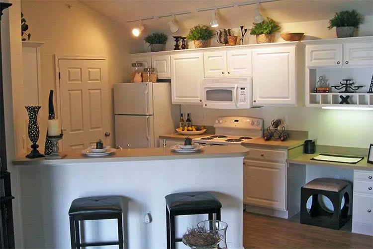 Well-equipped kitchen at Chelsea Place