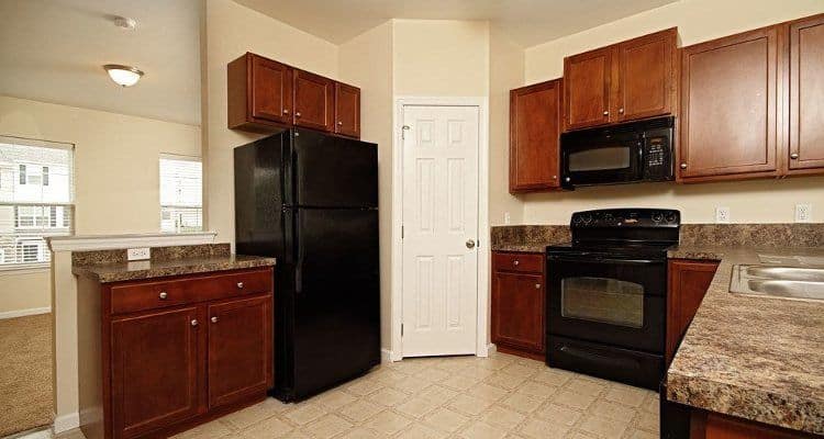 Full-equipped kitchen at Emerald Pointe Townhomes in Harrisburg