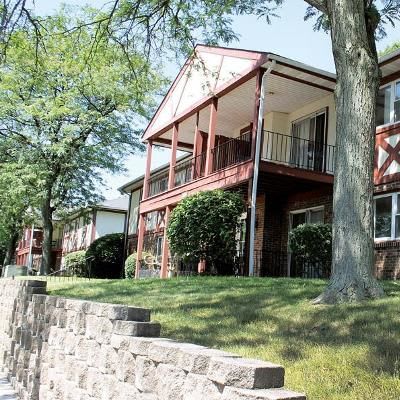 Great neighborhood at King's Manor Apartments in Harrisburg, Pennsylvania