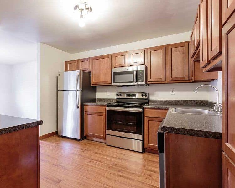 Full-equipped kitchen at Meadowbrook Apartments in Slingerlands