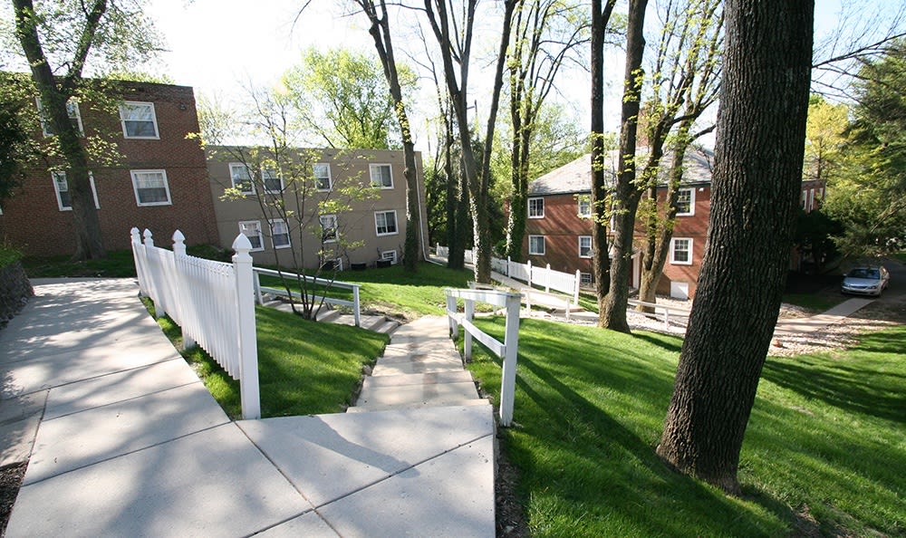 paved walkway at Melrose Station Apartments in Elkins Park, Pennsylvania