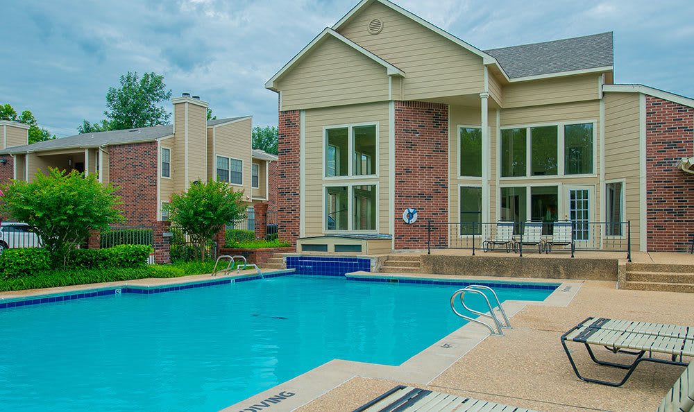 Photos of Our Apartments in Tulsa Creekwood Apartments