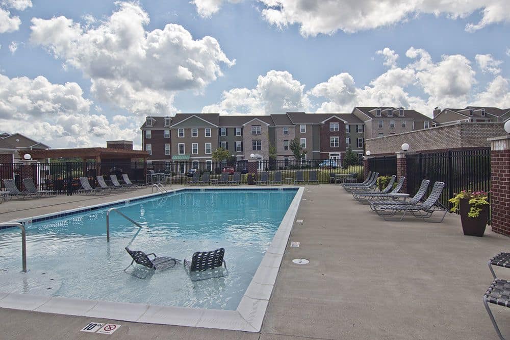 Beautiful swimming pool at Overlook Apartments in Elsmere, KY
