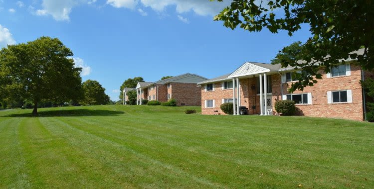 Henrietta Highlands grounds view of the community situated in Henrietta, NY