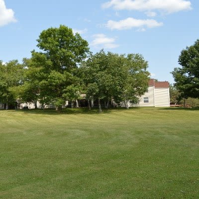 Landscaping at Riverton Knolls in West Henrietta, NY