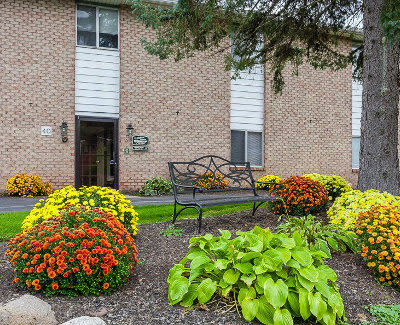 Gorgeous apartments for rent at Glenbrook Manor Apartments in Rochester