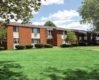 Gorgeous apartments for rent at King's Court Manor Apartments in Rochester