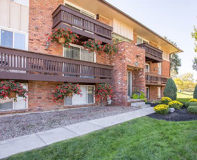 Luxury apartments at Idylwood Resort Apartments in Cheektowaga