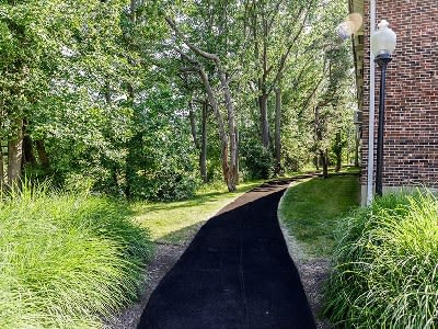 Paradise Lane Apartments is conveniently located in Tonawanda, New York