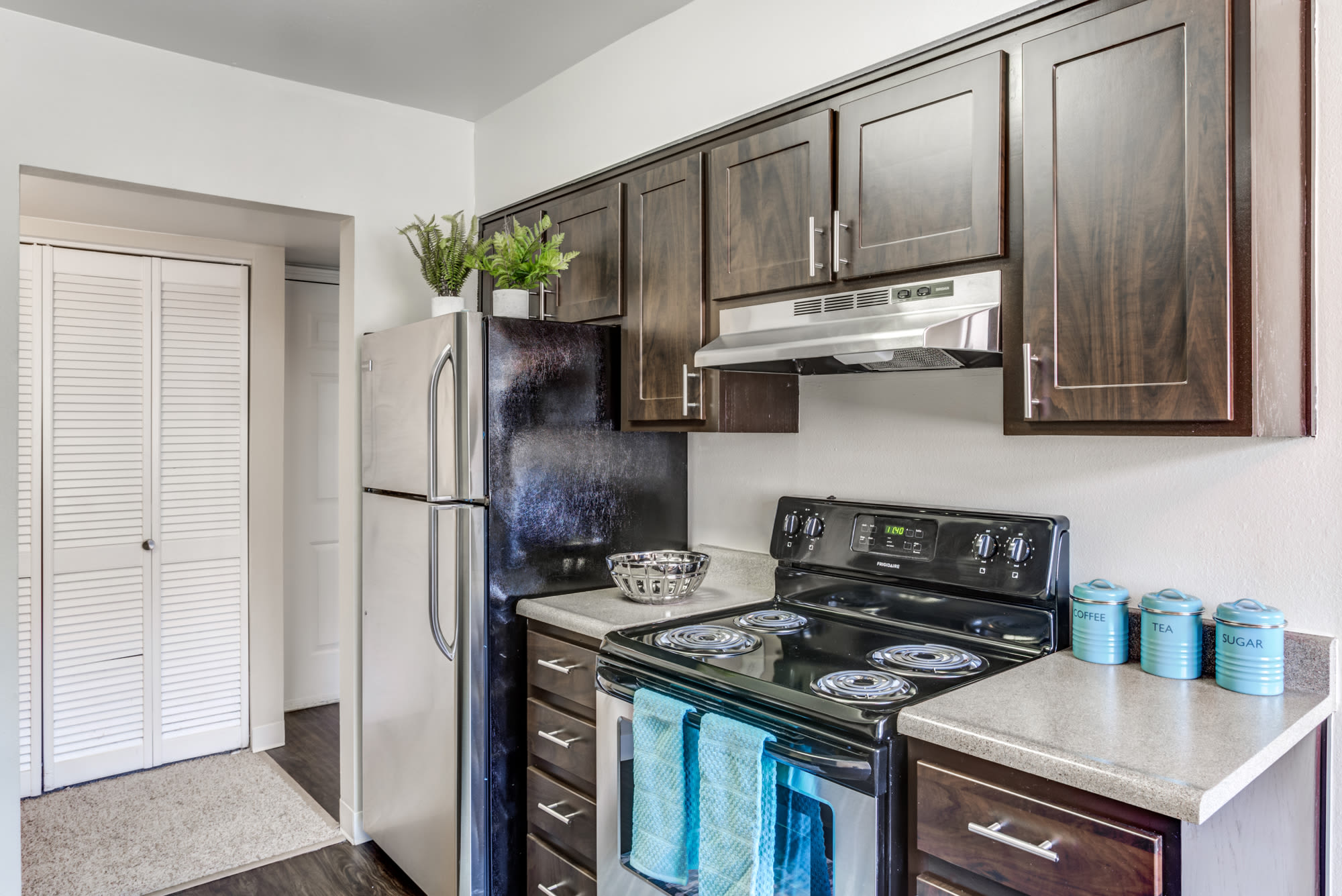 Living room at Royal Ridge Apartments in Midvale,