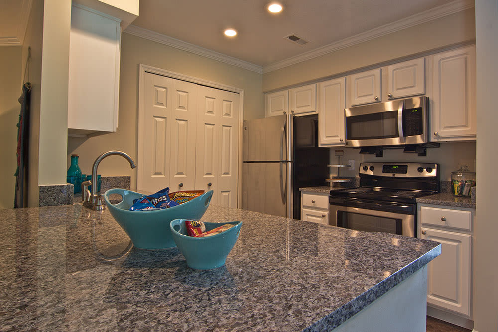 Amenities At The Woods At Polaris Parkway Private Patios