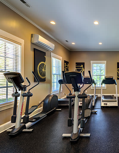 Fitness center at Christopher Wren Apartments in Wexford, PA