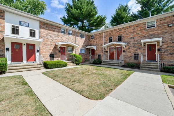Photos of Tanglewood Terrace Apartment Homes in Piscataway, NJ