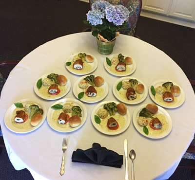 Casual dining room at Flower Mound Assisted Living.