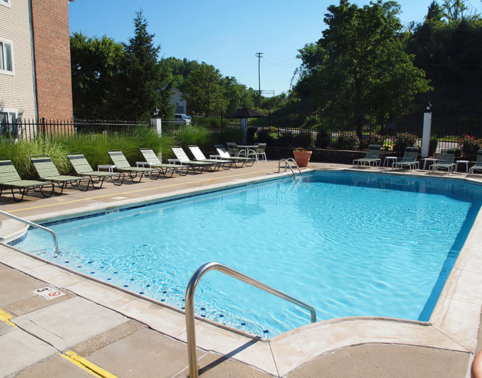 Saltwater swimming pool at Fox Chase South