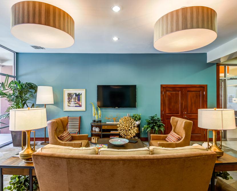 Billiards table at 4000 Hulen Urban Apartment Homes