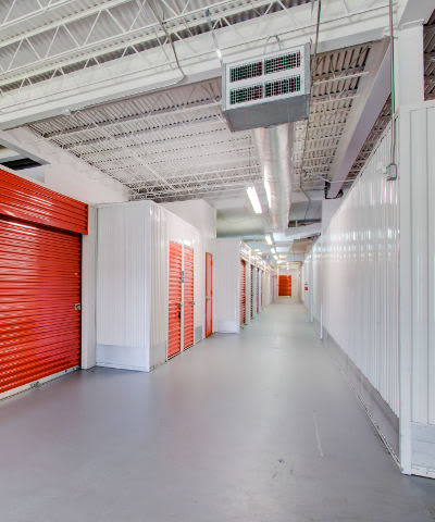 Check out our list of features offered at StorageMax Downtown