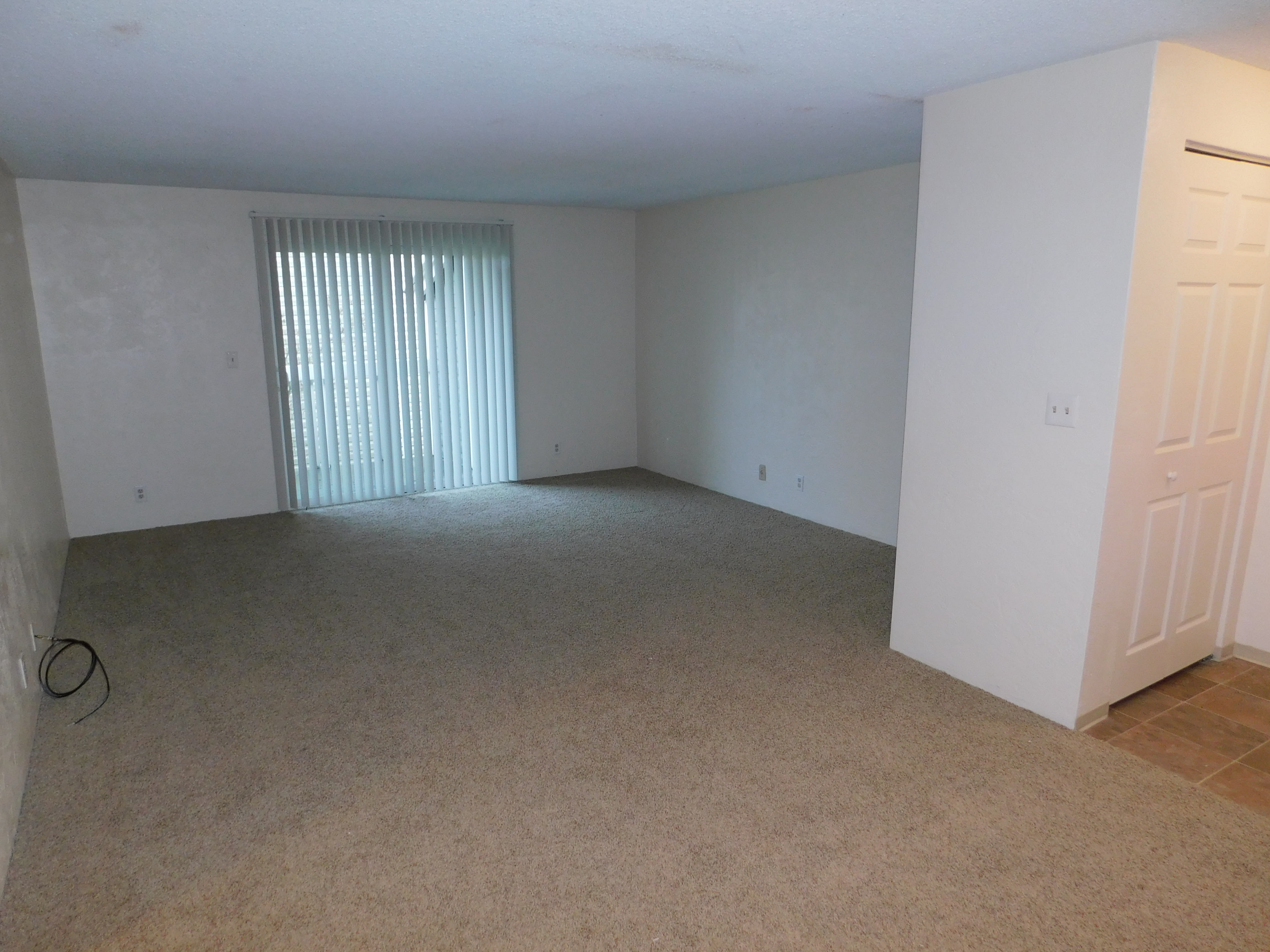 Spacious apartments at Chalet in Springfield, OR
