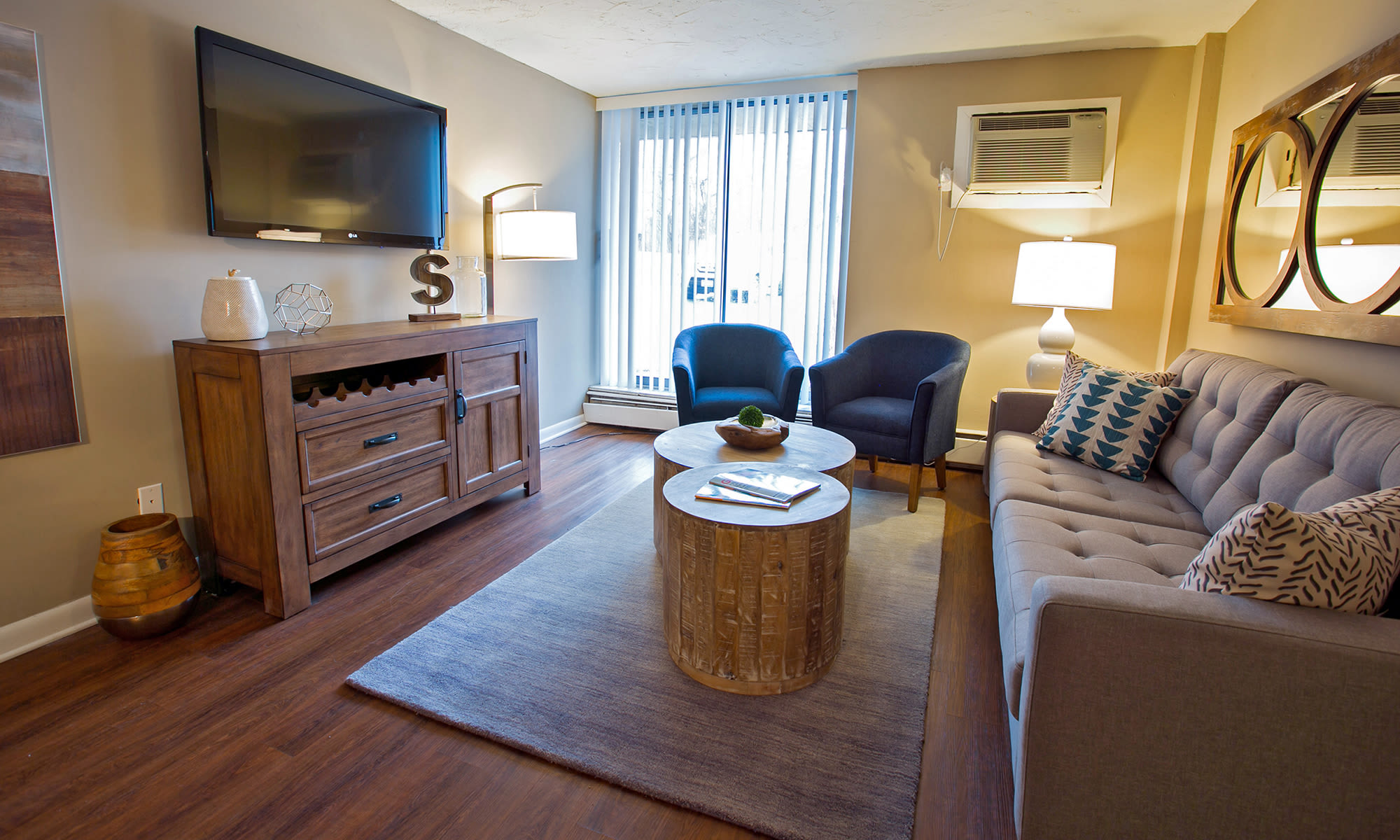 Apartments in Oakwood Village, Ohio