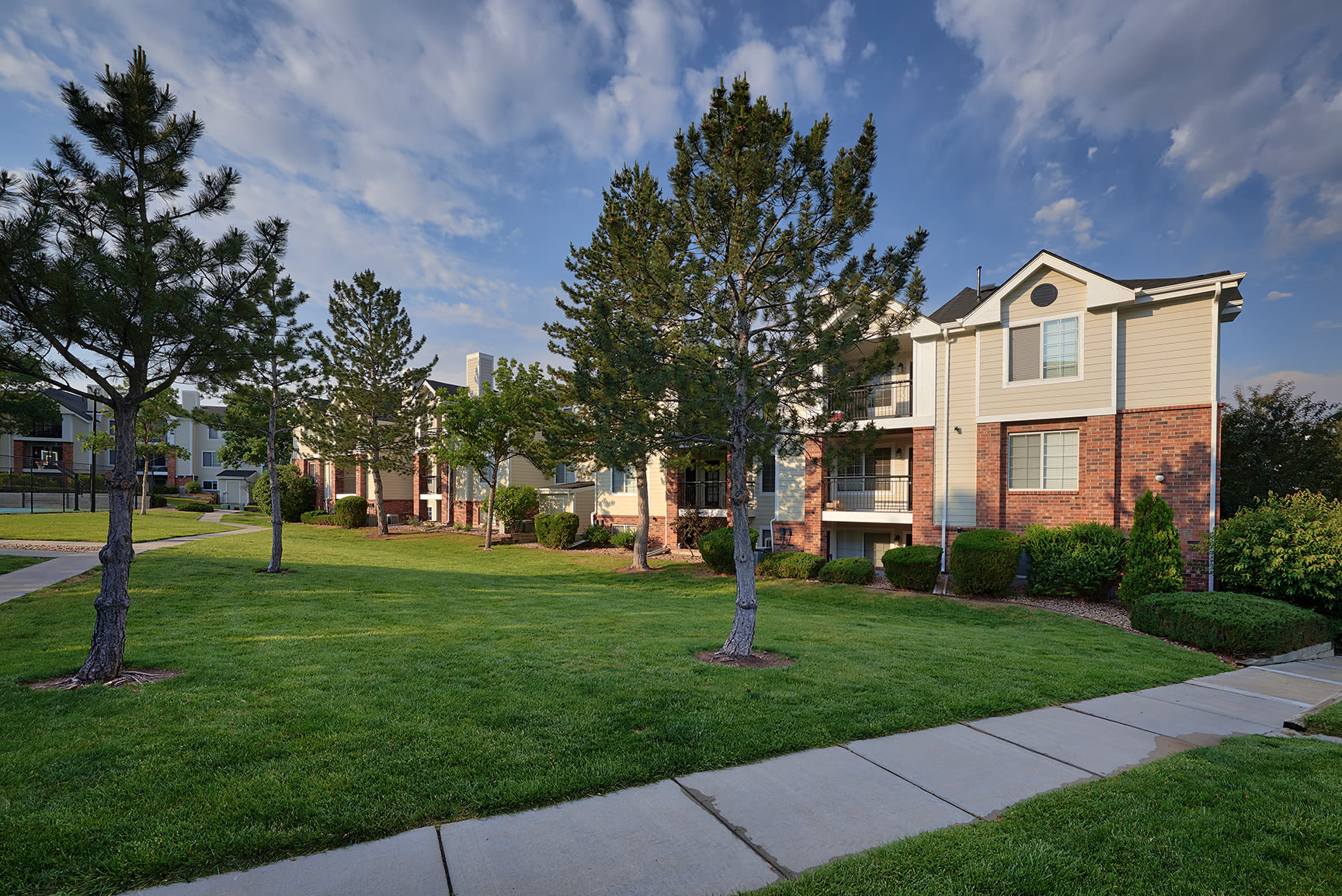Charming community at Villas at Homestead Apartments in Englewood, Colorado 