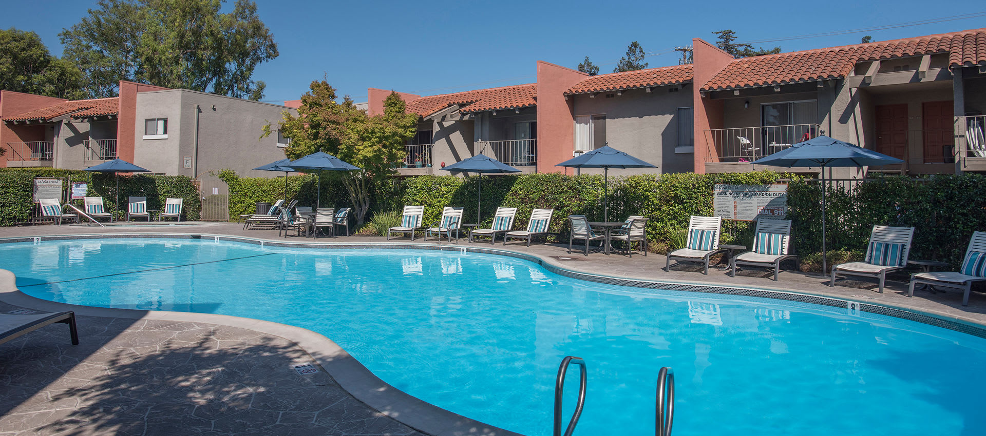 Photos of La Valencia Apartment Homes in Campbell, CA