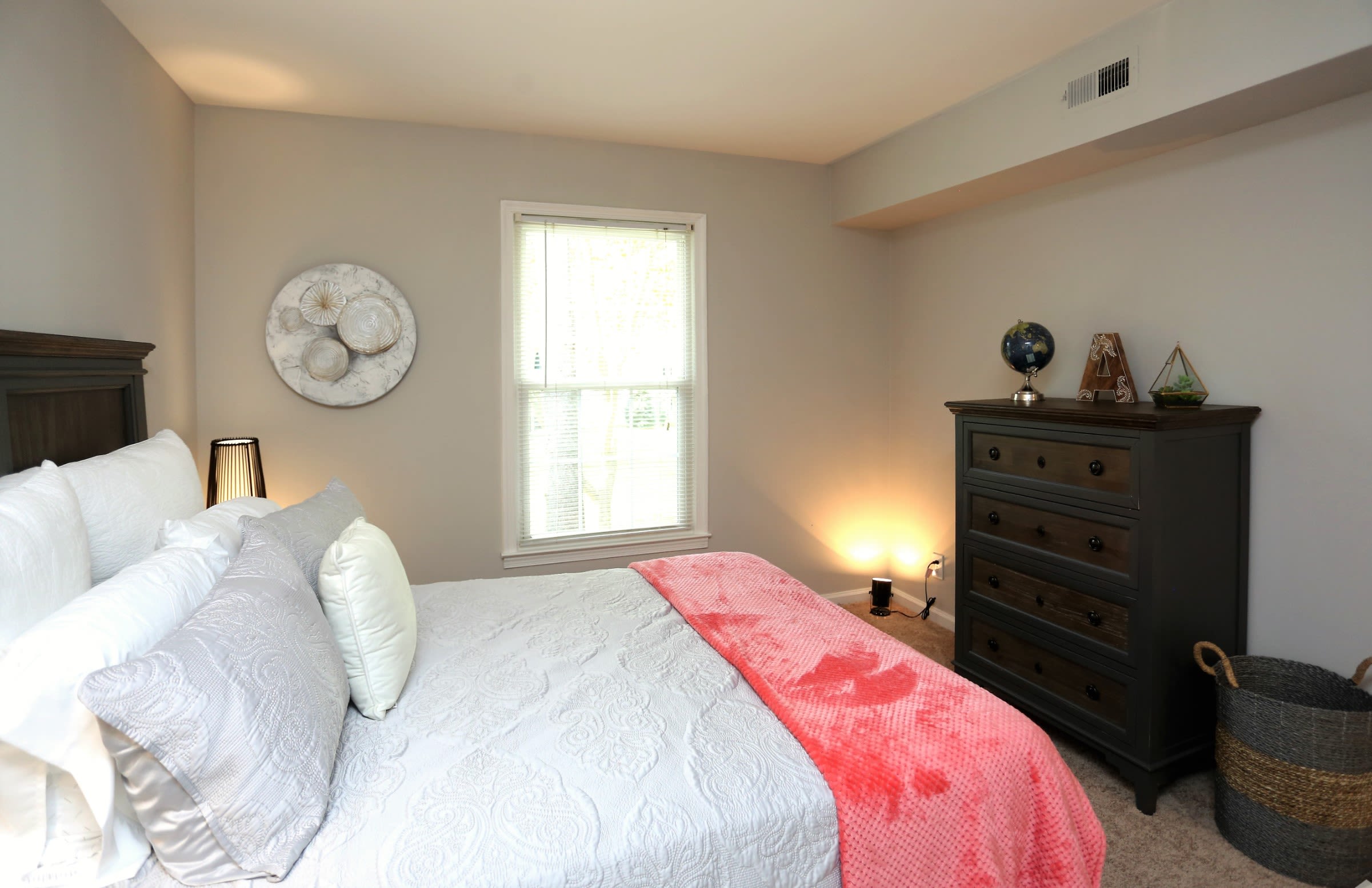 1 & 2 Bedroom Apartments in Greensboro, NC