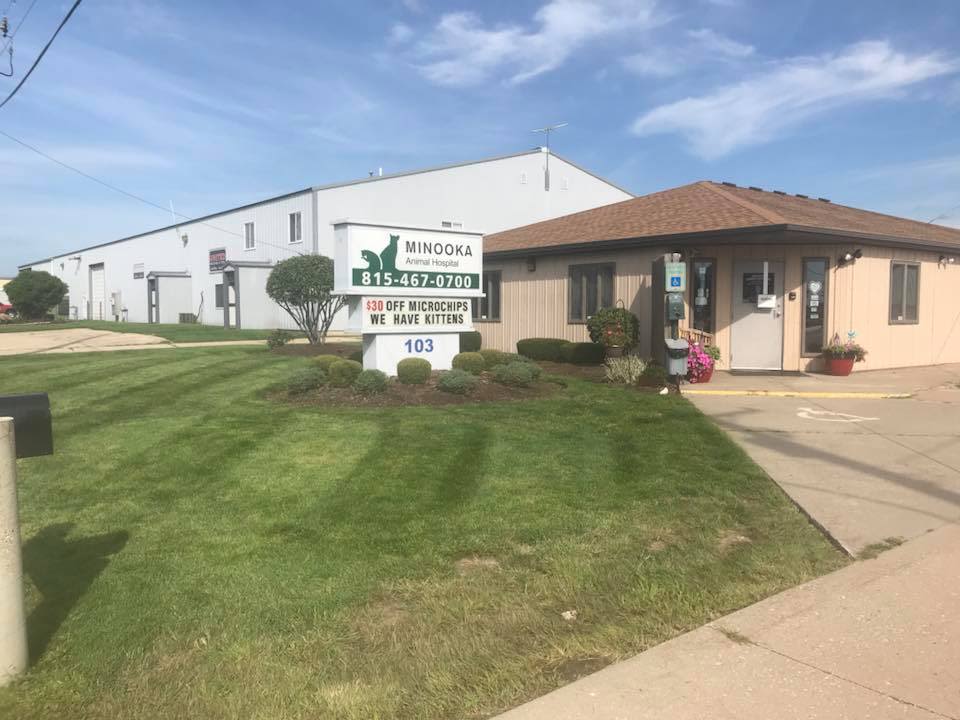 Exterior view of Minooka Animal Hospital